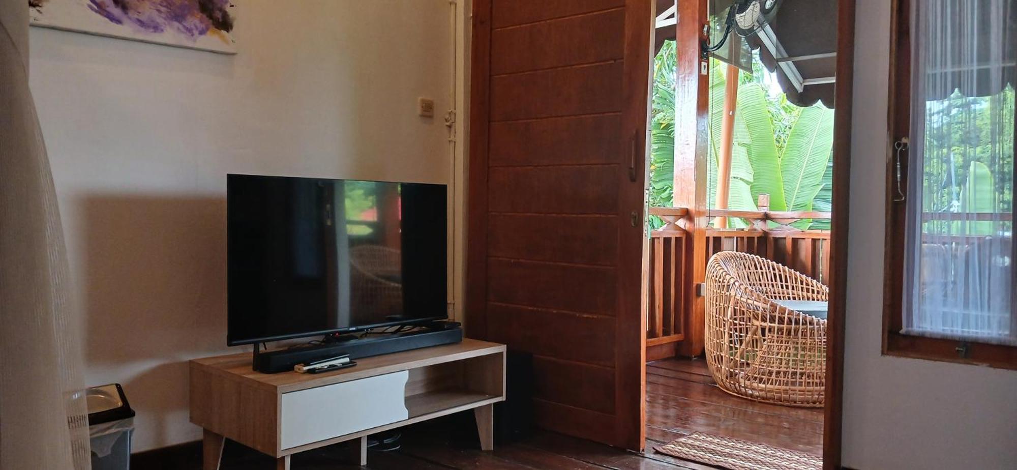 Dewi Sri Guesthouse Mataram Exterior photo